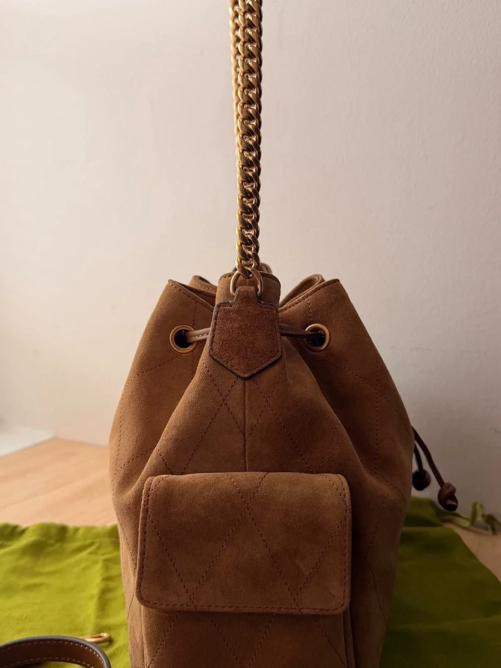 CHARLIE QUILTING DRAWSTING BAG X TORY BURCH✨ Brown Suede